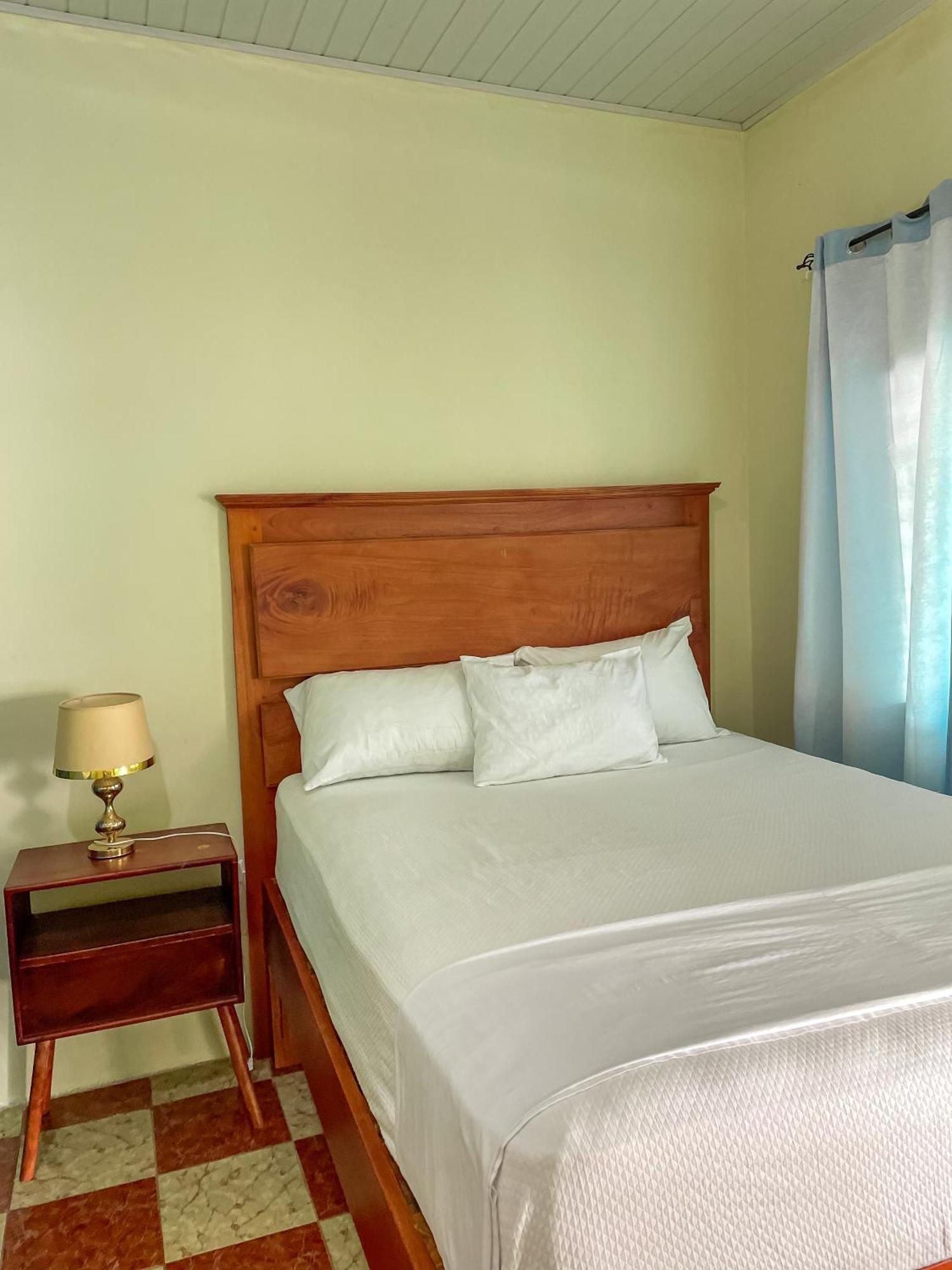 Hostal Eden Moyogalpa Esterno foto