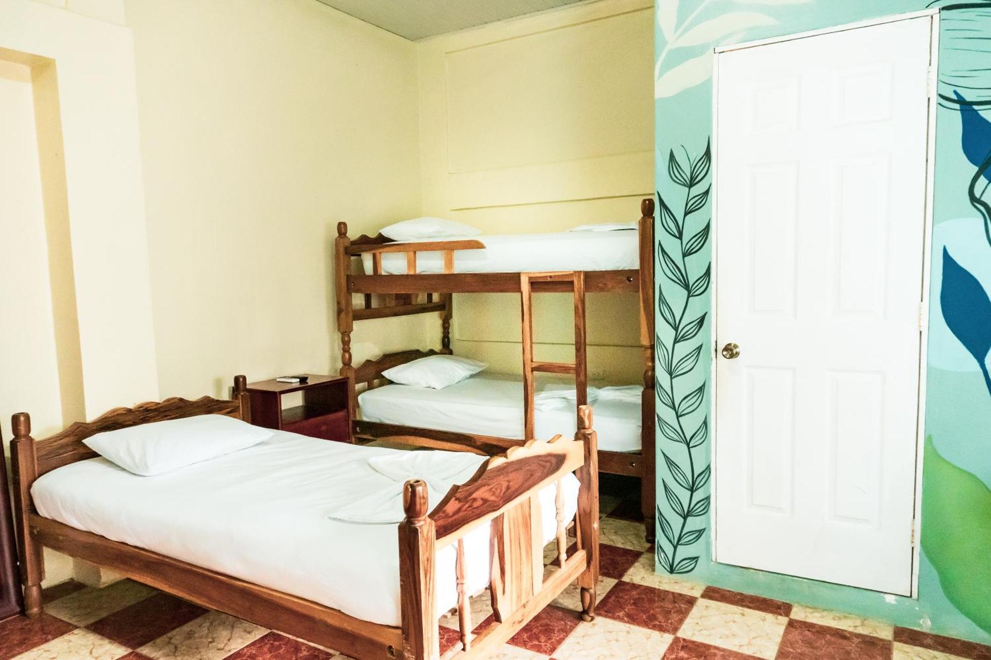 Hostal Eden Moyogalpa Esterno foto