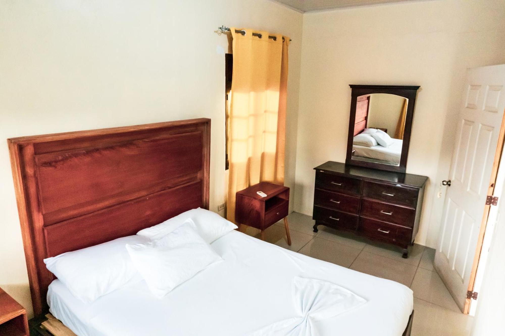Hostal Eden Moyogalpa Esterno foto