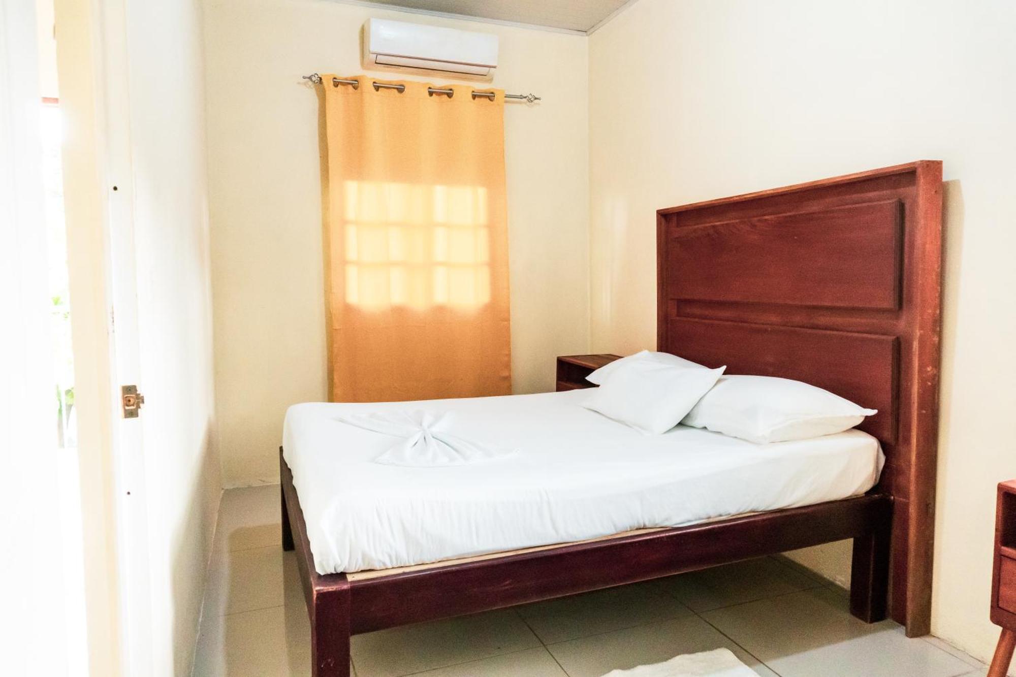 Hostal Eden Moyogalpa Esterno foto